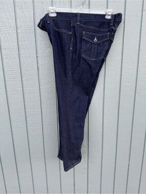 Lucky Brand Women's Dark Blue Sweet and Straight-Jeans